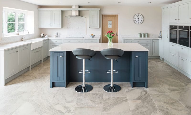 Charlbury beige kitchen